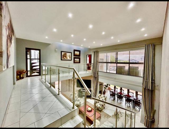 7 BEDROOM HOUSE FOR SALE IN MELODIE